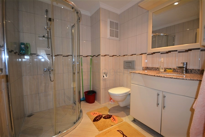 Просторная трехкомнатная квартира в районе Махмутлар