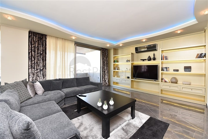 Роскошный пентхаус рядом с морем