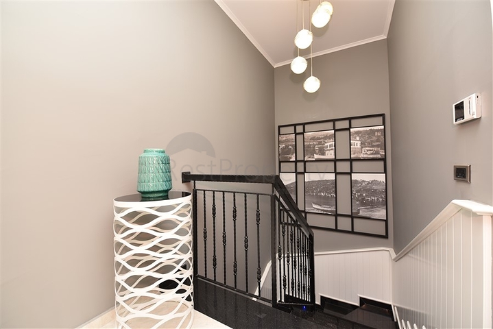 Роскошный пентхаус рядом с морем