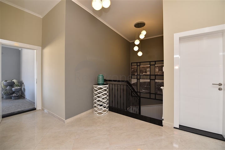 Роскошный пентхаус рядом с морем