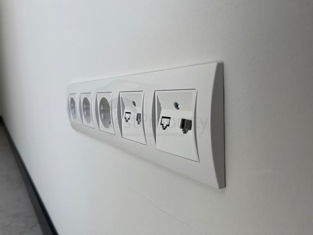 Офисное помещение в бизнес-центре в Оба 