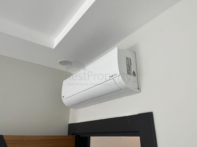 Офисное помещение в бизнес-центре в Оба 