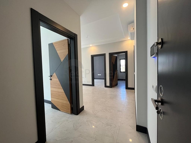 Офисное помещение в бизнес-центре в Оба 