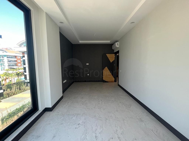 Офисное помещение в бизнес-центре в Оба 