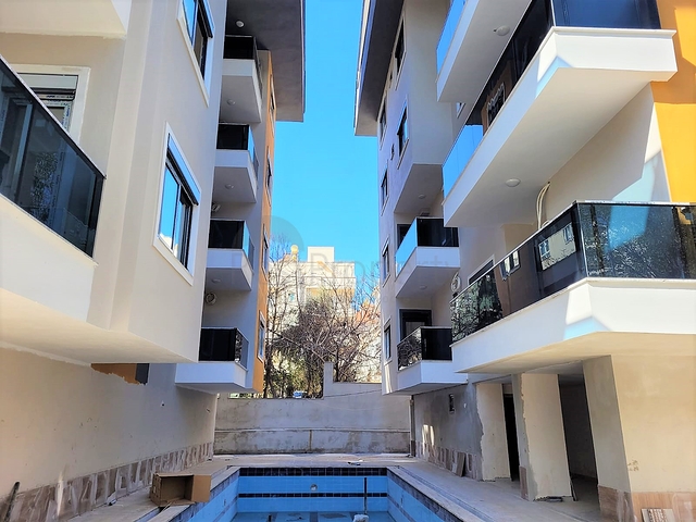 Новая квартира 2+1 в центре города Алании