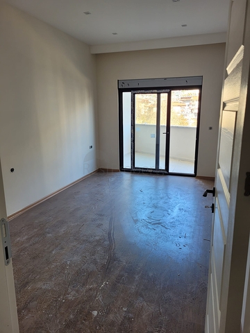 Новая квартира 2+1 в центре города Алании