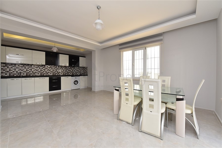 Садовый дуплекс 6+2 в 100 метрах от моря Садовый дуплекс 6+2 в 100 метрах от моря