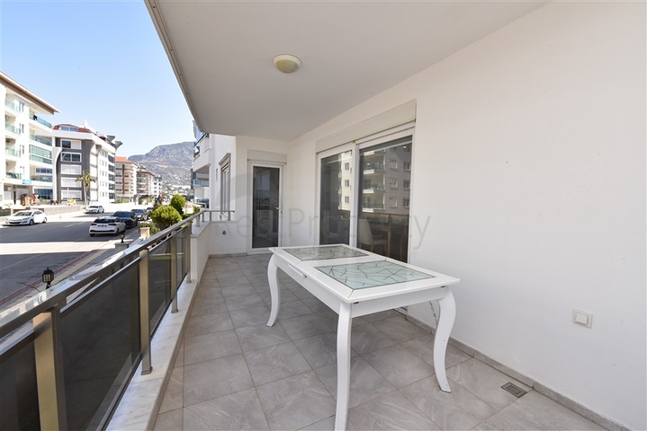 Садовый дуплекс 6+2 в 100 метрах от моря Садовый дуплекс 6+2 в 100 метрах от моря