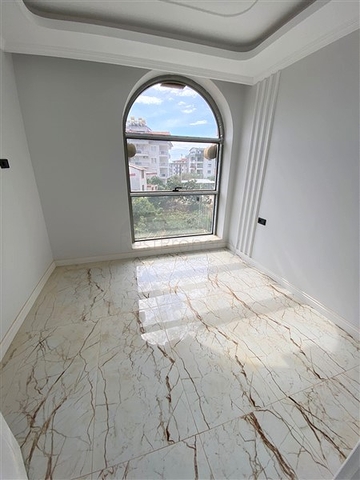 Квартира 1+1 в новом комплексе в европейском районе Оба