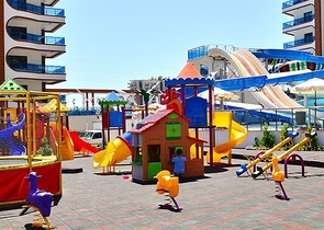 Двухкомнатная квартира в шикарном комплексе района Махмутлар