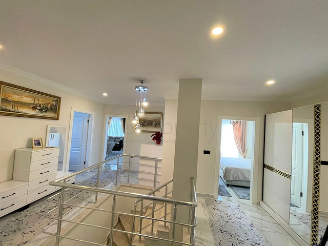 Просторная квартира для большой семьи в районе Махмутлар