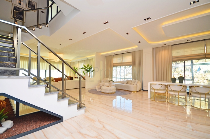 Вилла 6+1 с собственным бассейном