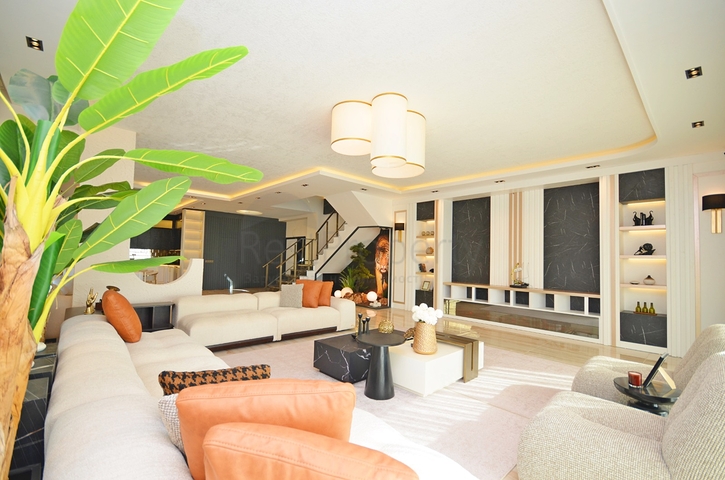 Вилла 6+1 с собственным бассейном