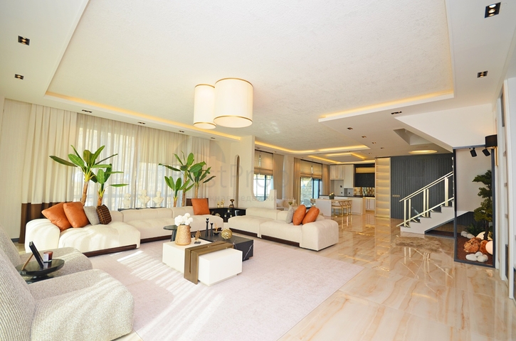 Вилла 6+1 с собственным бассейном