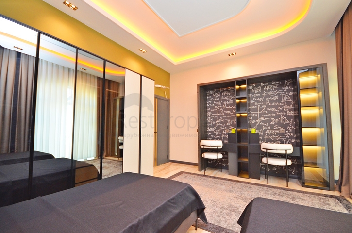 Вилла 6+1 с собственным бассейном