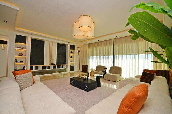 Вилла 6+1 с собственным бассейном