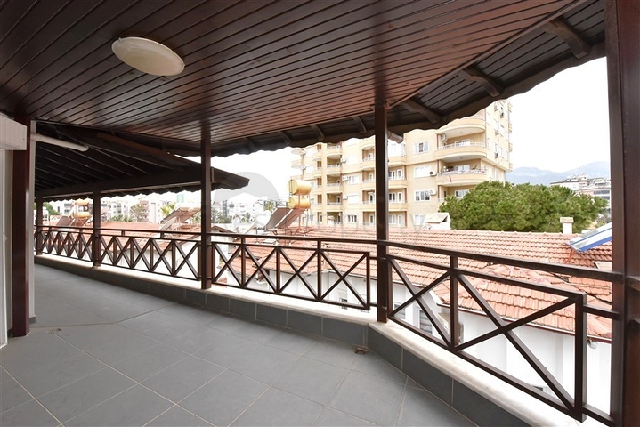 Вилла городского типа в 250 метрах от моря