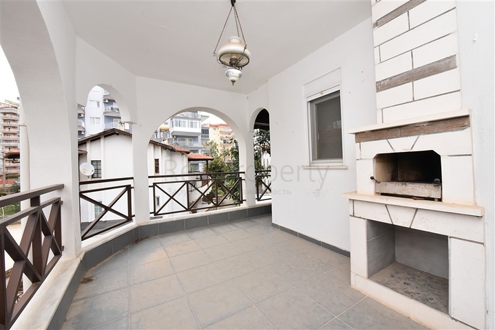 Вилла городского типа в 250 метрах от моря