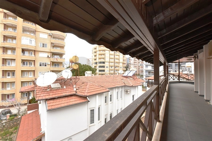 Вилла городского типа в 250 метрах от моря