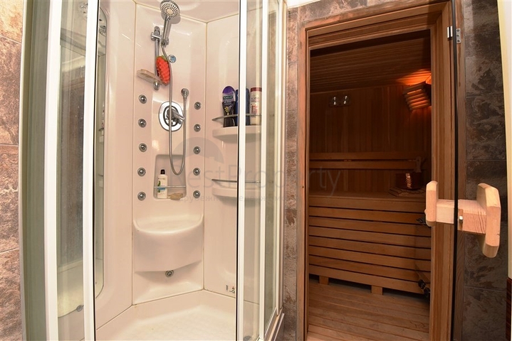 Вилла городского типа в 250 метрах от моря