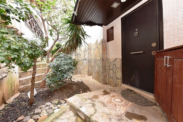 Вилла городского типа в 250 метрах от моря