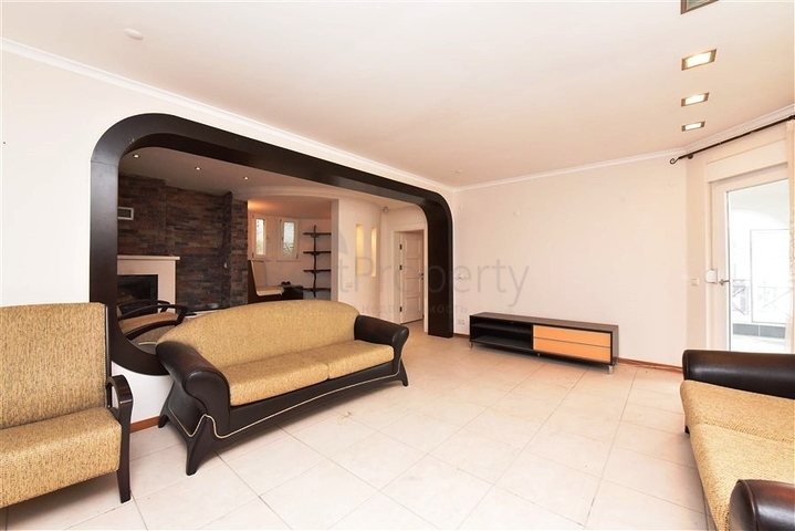 Вилла городского типа в 250 метрах от моря