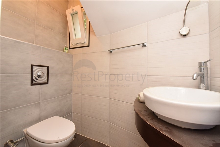 Вилла городского типа в 250 метрах от моря