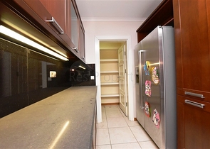 Вилла городского типа в 250 метрах от моря