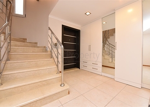 Вилла городского типа в 250 метрах от моря