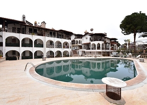 Вилла городского типа в 250 метрах от моря