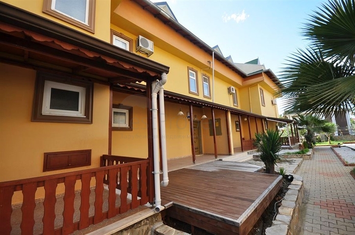 Вилла 4+1 с видом на море в районе Демирташ