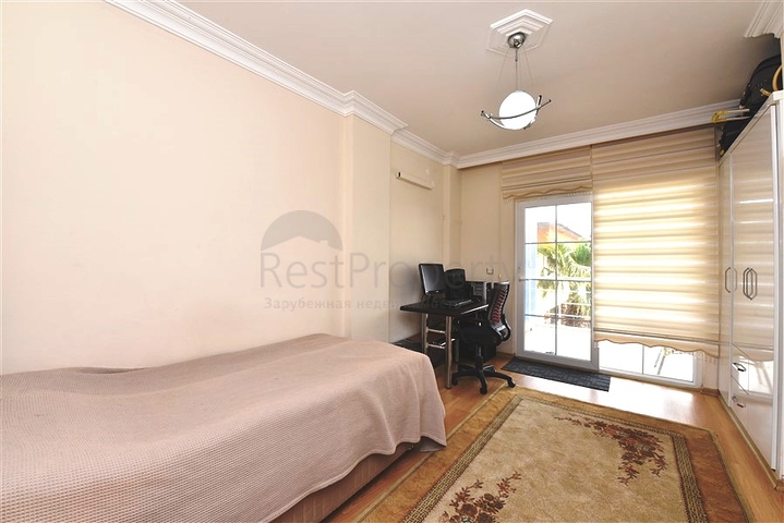 Вилла 4+1 с видом на море в районе Демирташ