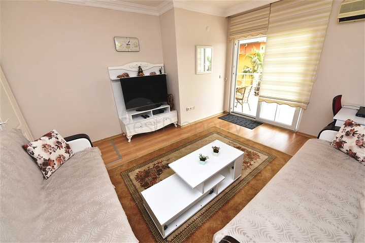 Вилла 4+1 с видом на море в районе Демирташ