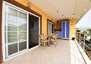 Вилла 4+1 с видом на море в районе Демирташ