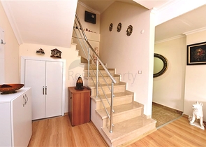 Вилла 4+1 с видом на море в районе Демирташ