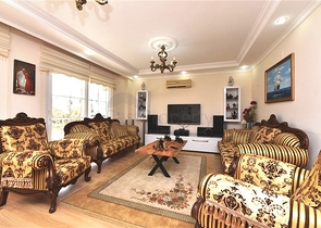 Вилла 4+1 с видом на море в районе Демирташ