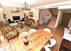 Вилла 4+1 с видом на море в районе Демирташ