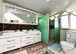 Вилла 4+1 с видом на море в районе Демирташ