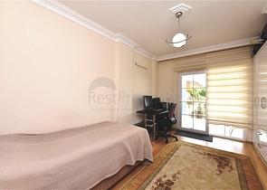 Вилла 4+1 с видом на море в районе Демирташ