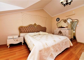 Вилла 4+1 с видом на море в районе Демирташ