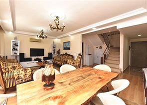 Вилла 4+1 с видом на море в районе Демирташ