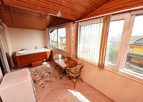 Вилла 4+1 с видом на море в районе Демирташ