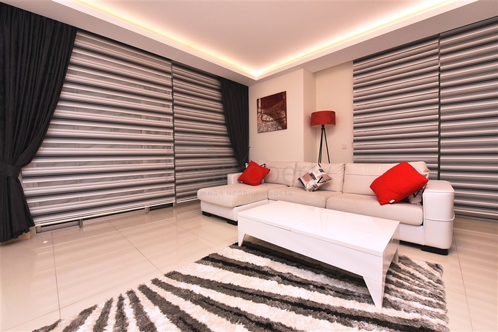 Меблированная трехкомнатная квартира