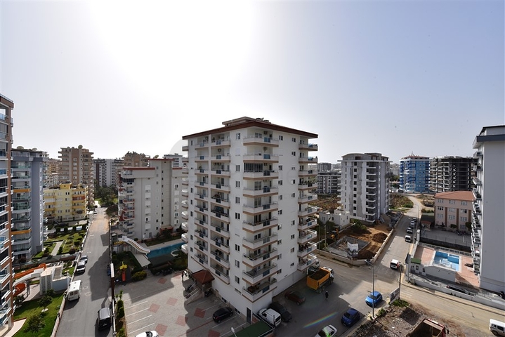 Меблированная трехкомнатная квартира