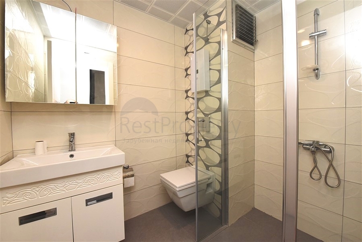 Меблированная трехкомнатная квартира