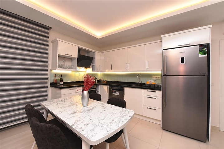 Меблированная трехкомнатная квартира