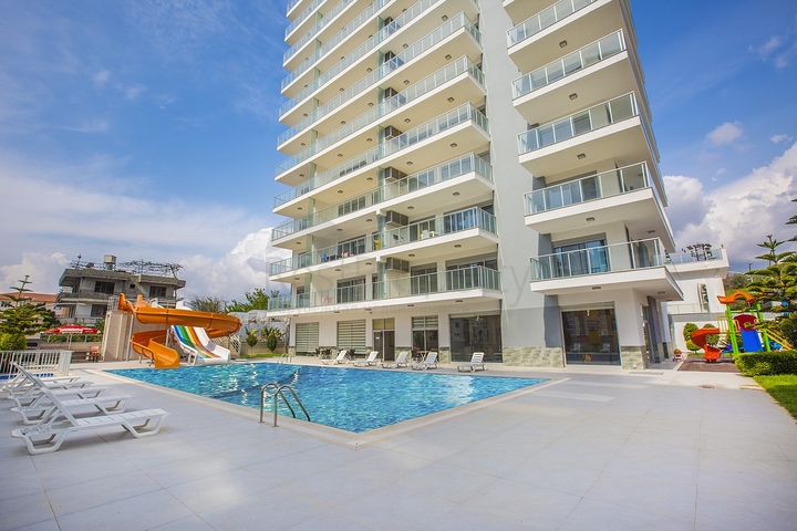 Меблированная трехкомнатная квартира