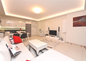 Меблированная трехкомнатная квартира