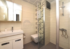 Меблированная трехкомнатная квартира