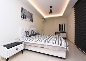 Меблированная трехкомнатная квартира